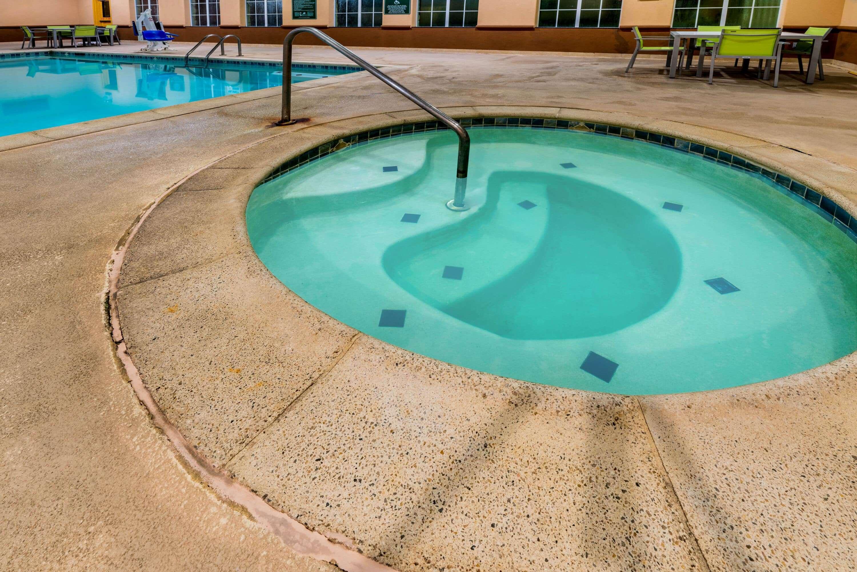 La Quinta By Wyndham Dfw Airport West - Bedford Hotel Exterior photo